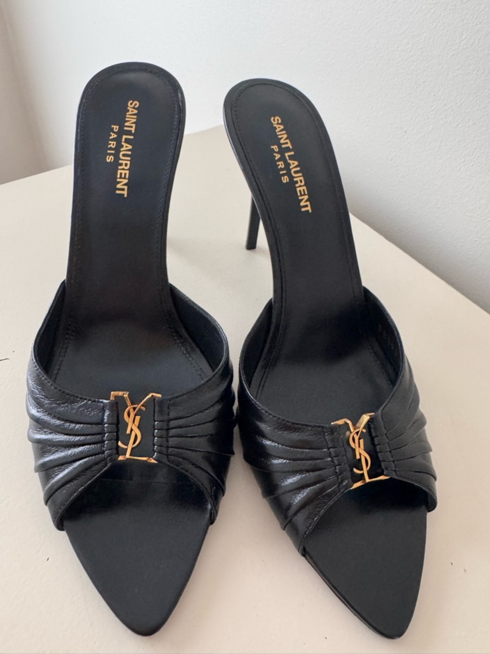 SAINT LAURENT BABYLONE MULES IN SMOOTH LEATHER
BLACK - Picture 3 of 11